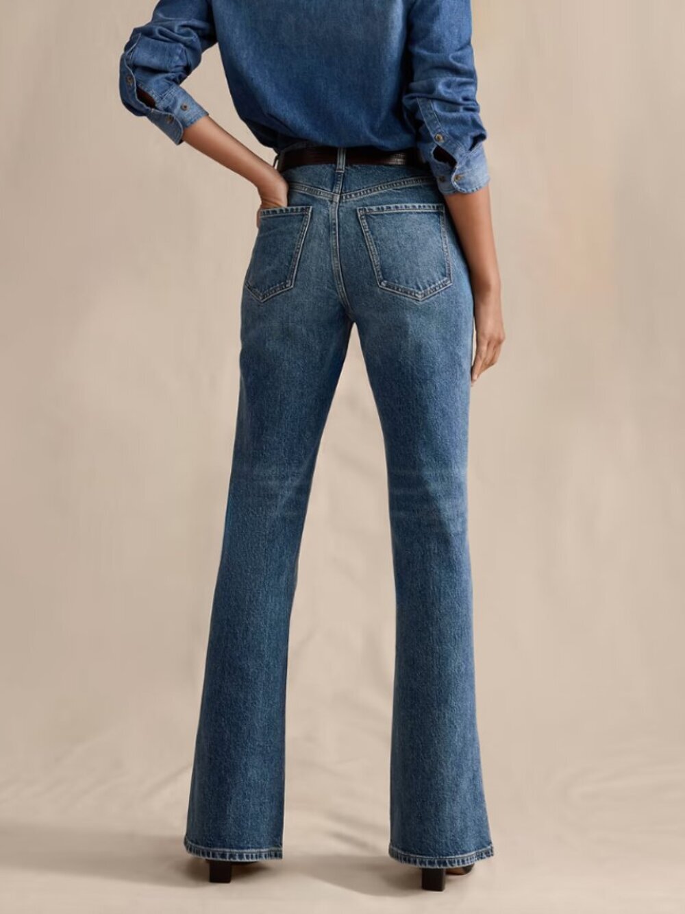 Banana Republic Petite High-Rise Boot Cut Jeans Women’s 29P Medium Wash - Picture 2 of 11